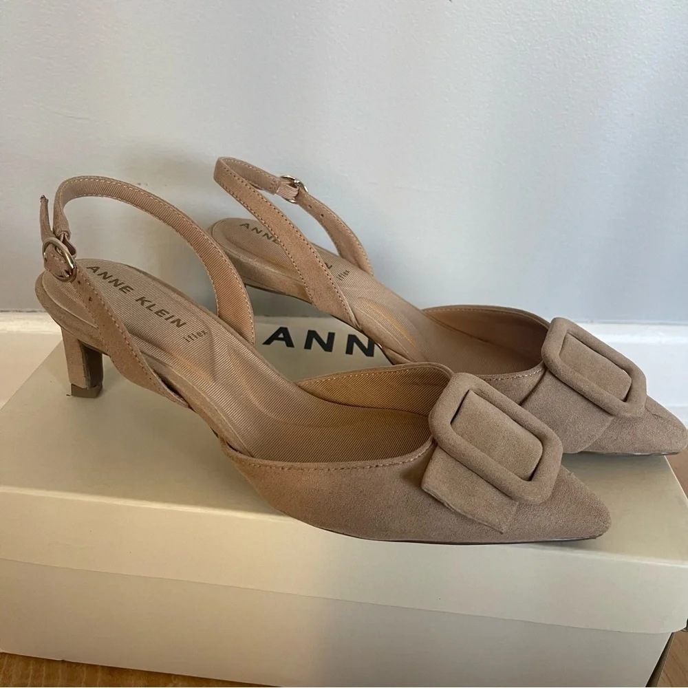 Anne Klein Tan Slingback Heels